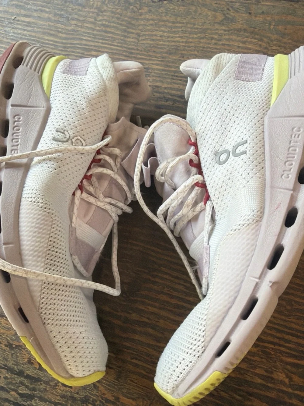 On Cloudnova women running sneakers sz 6.5